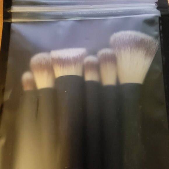 NEW Lithe Everyday Brush Set - Picture 2 of 3